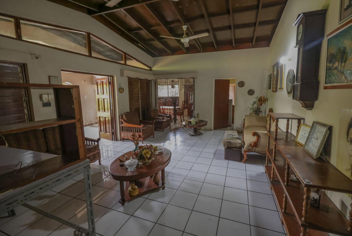 Fifth image of Roehampton Mews in Kingston 19, St. Andrew, Jamaica - property is For Sale