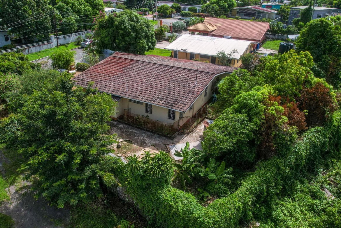 Eighth image of Roehampton Mews in Kingston 19, St. Andrew, Jamaica - property is For Sale