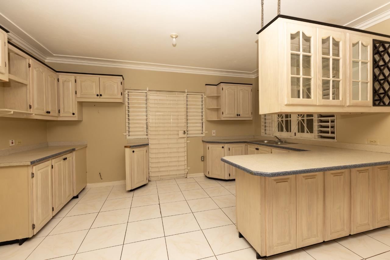 Tenth image of 9 Graham Heights in Kingston 6, St. Andrew, Jamaica - property is For Sale