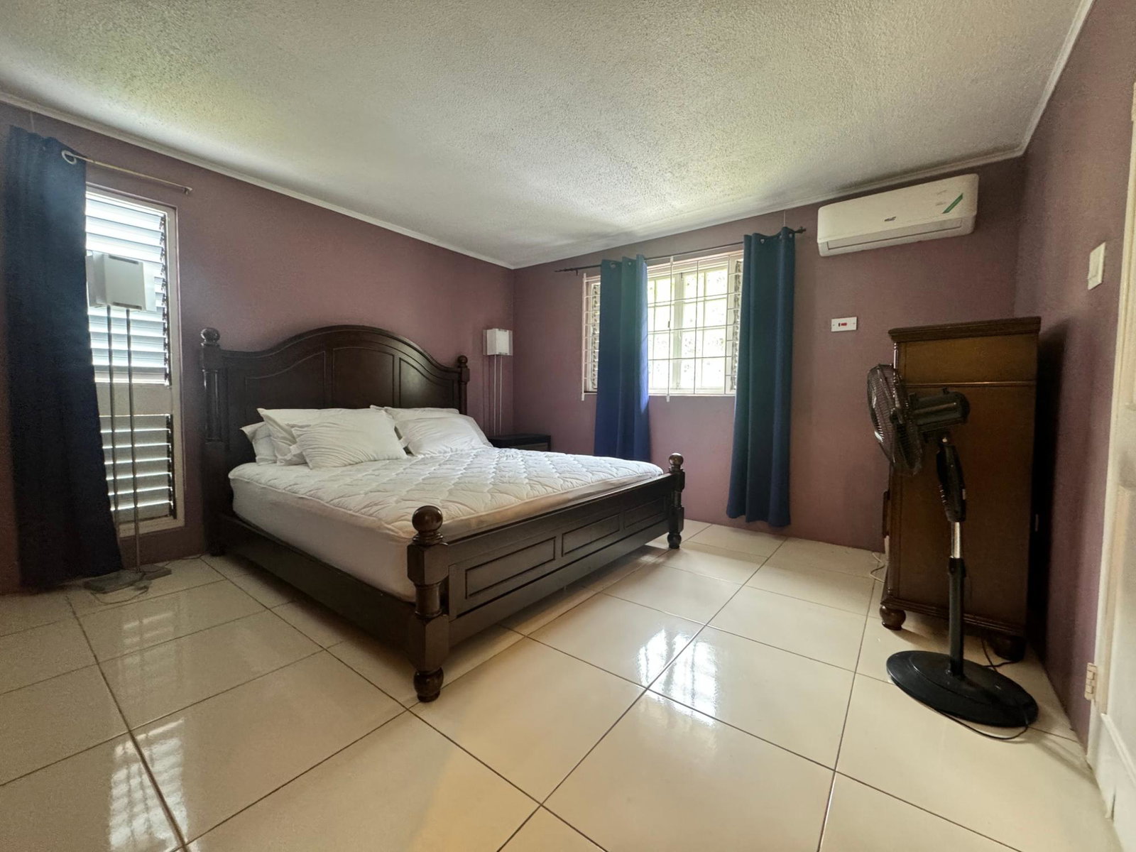 Charming-3-Bedroom-Townhouse-for-Rent-in-Sky-Way-Sterling-Castle-Jamaica Eleventh image of 2-6 Sky Way, Sterling Castle, in Kingston 19, St. Andrew, Jamaica - property is For Rent