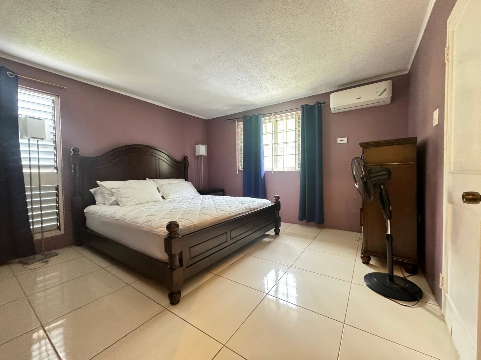 Charming-3-Bedroom-Townhouse-for-Rent-in-Sky-Way-Sterling-Castle-Jamaica Twelfth image of 2-6 Sky Way, Sterling Castle, in Kingston 19, St. Andrew, Jamaica - property is For Rent