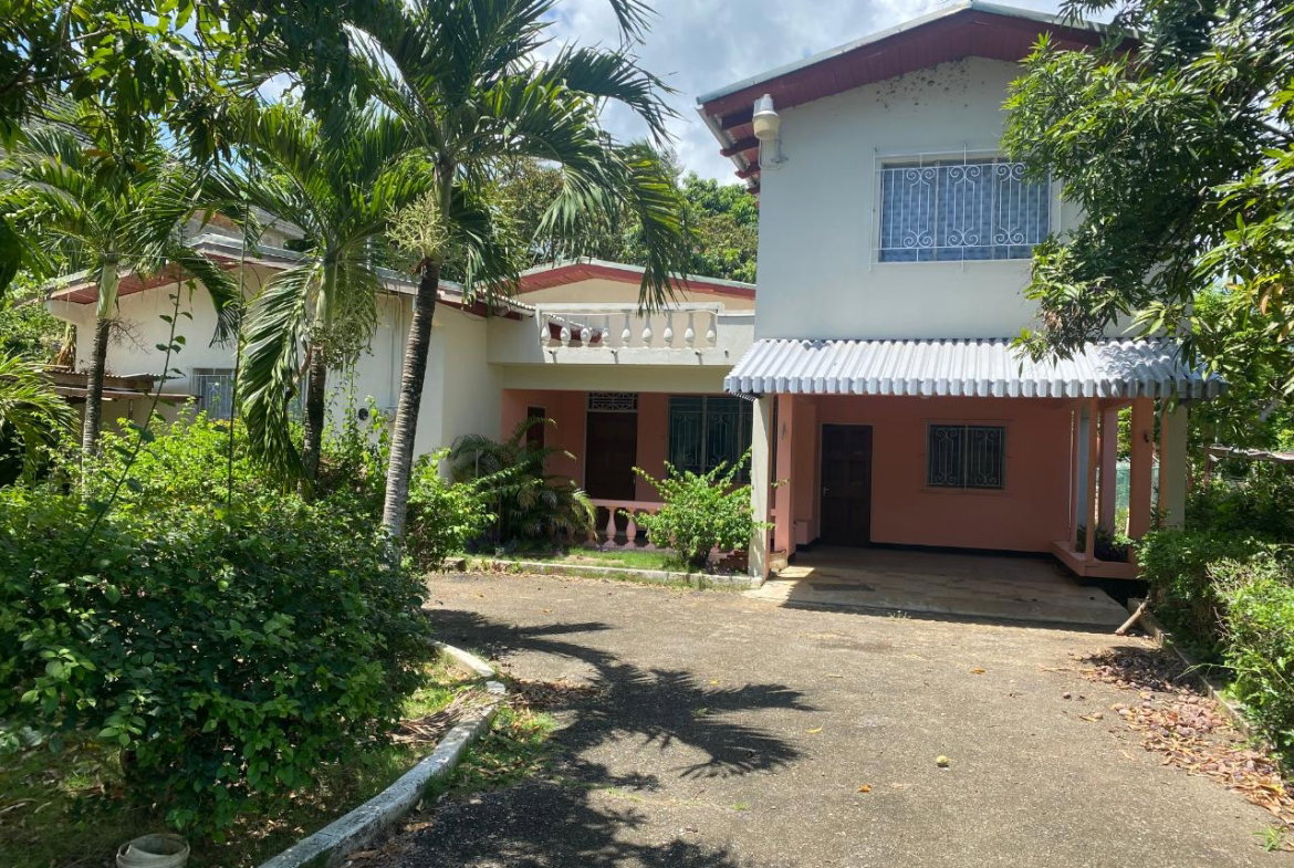 Second image of 5 Lincoln Avenue in May Pen, Clarendon, Jamaica - property is For Sale