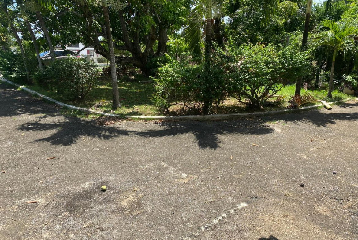 Fourth image of 5 Lincoln Avenue in May Pen, Clarendon, Jamaica - property is For Sale