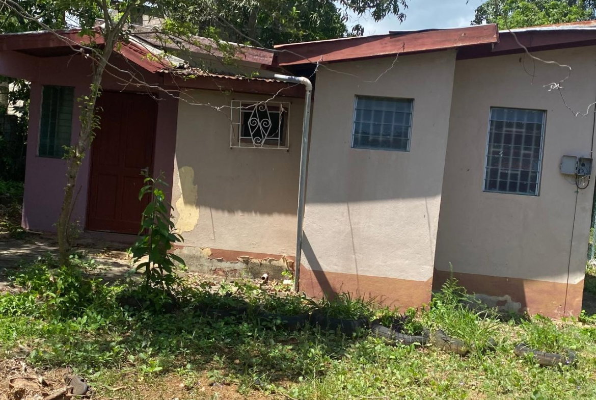 Sixth image of 5 Lincoln Avenue in May Pen, Clarendon, Jamaica - property is For Sale
