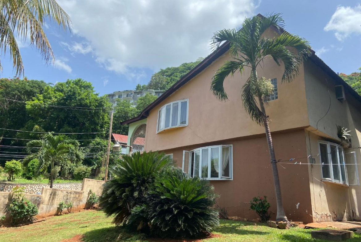 Third image of 4 Upper Kirkland Close in Red Hills, St. Andrew, Jamaica - property is For Sale