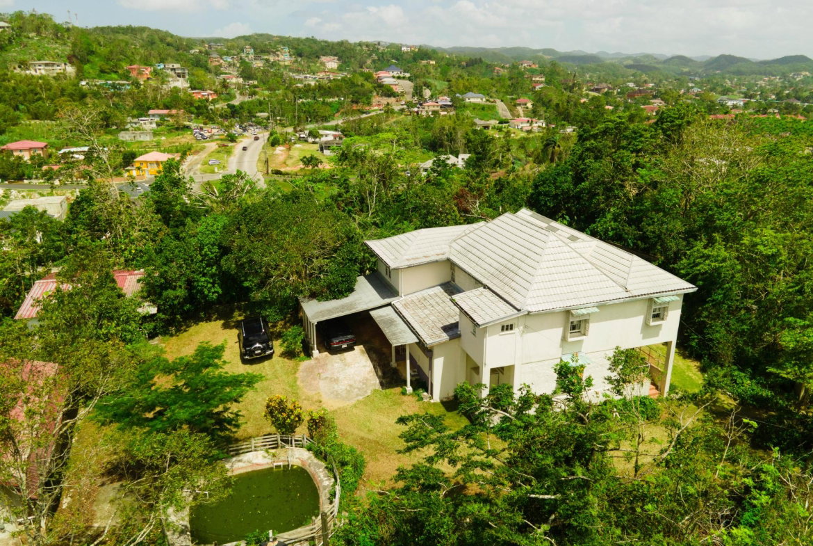 Seventh image of 21 Greenvale Road in Mandeville, Manchester, Jamaica - property is For Sale