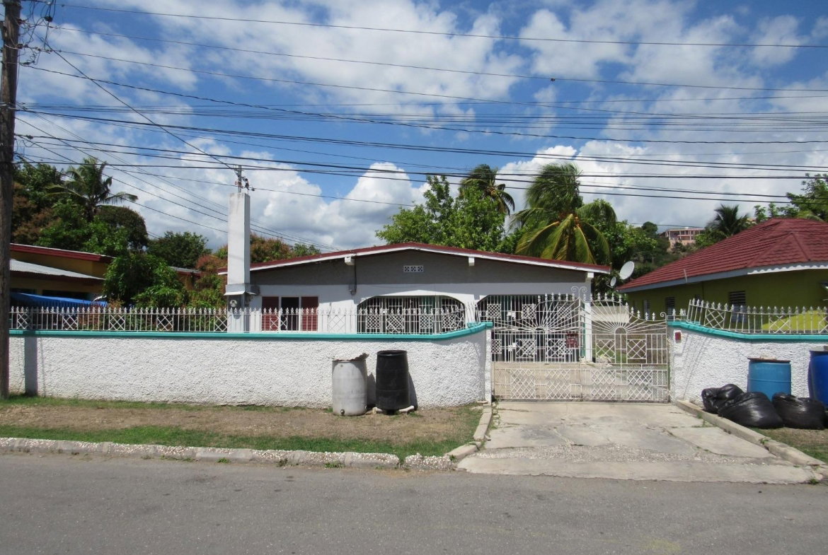 Second image of 19 Selbourne Rd. in Greendale, St. Catherine, Jamaica - property is For Sale