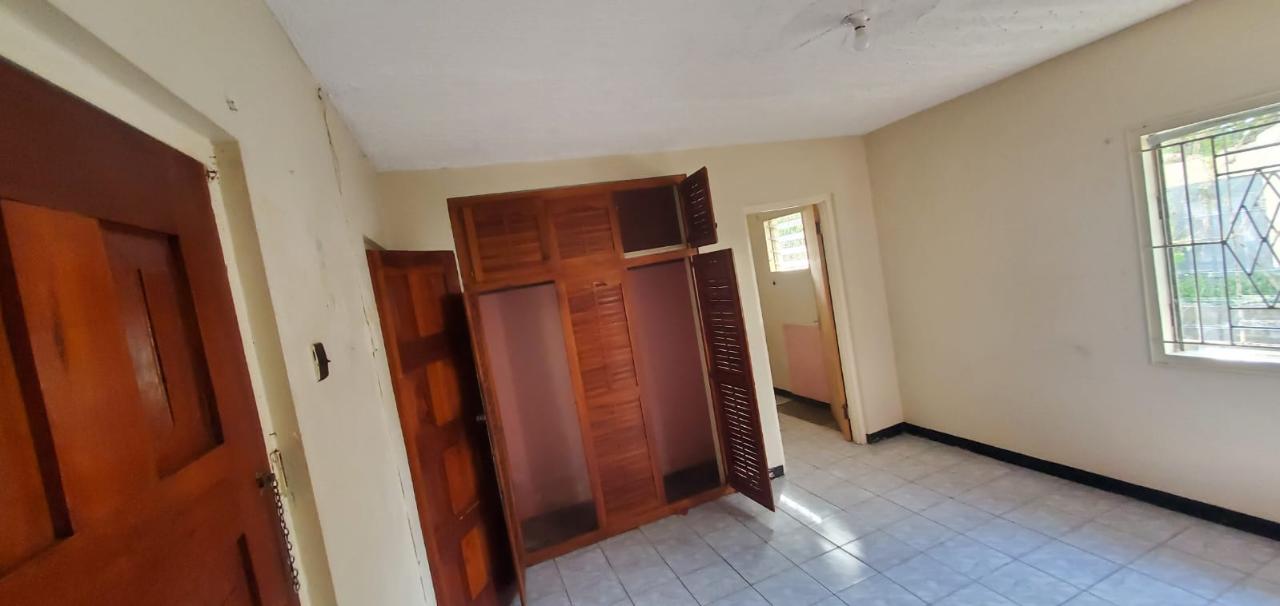Sixteenth image of 28e Mckinley Close in Mandeville, Manchester, Jamaica - property is For Sale
