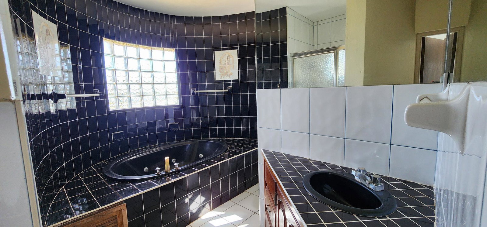 Eleventh image of Hillside Close in Knockpatrick, Manchester, Jamaica - property is For Sale