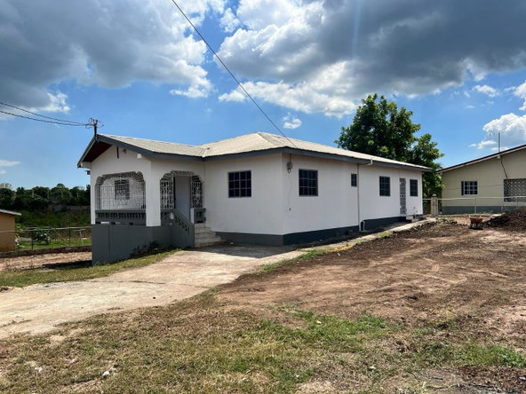 Sixth image of 4 Montclair Heights in May Pen, Clarendon, Jamaica - property is For Sale