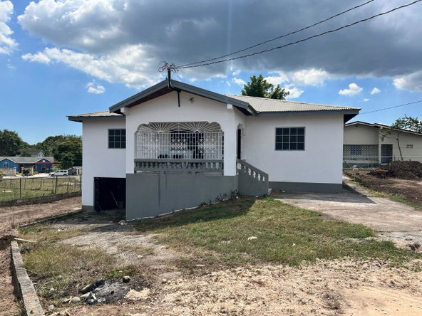 Seventh image of 4 Montclair Heights in May Pen, Clarendon, Jamaica - property is For Sale