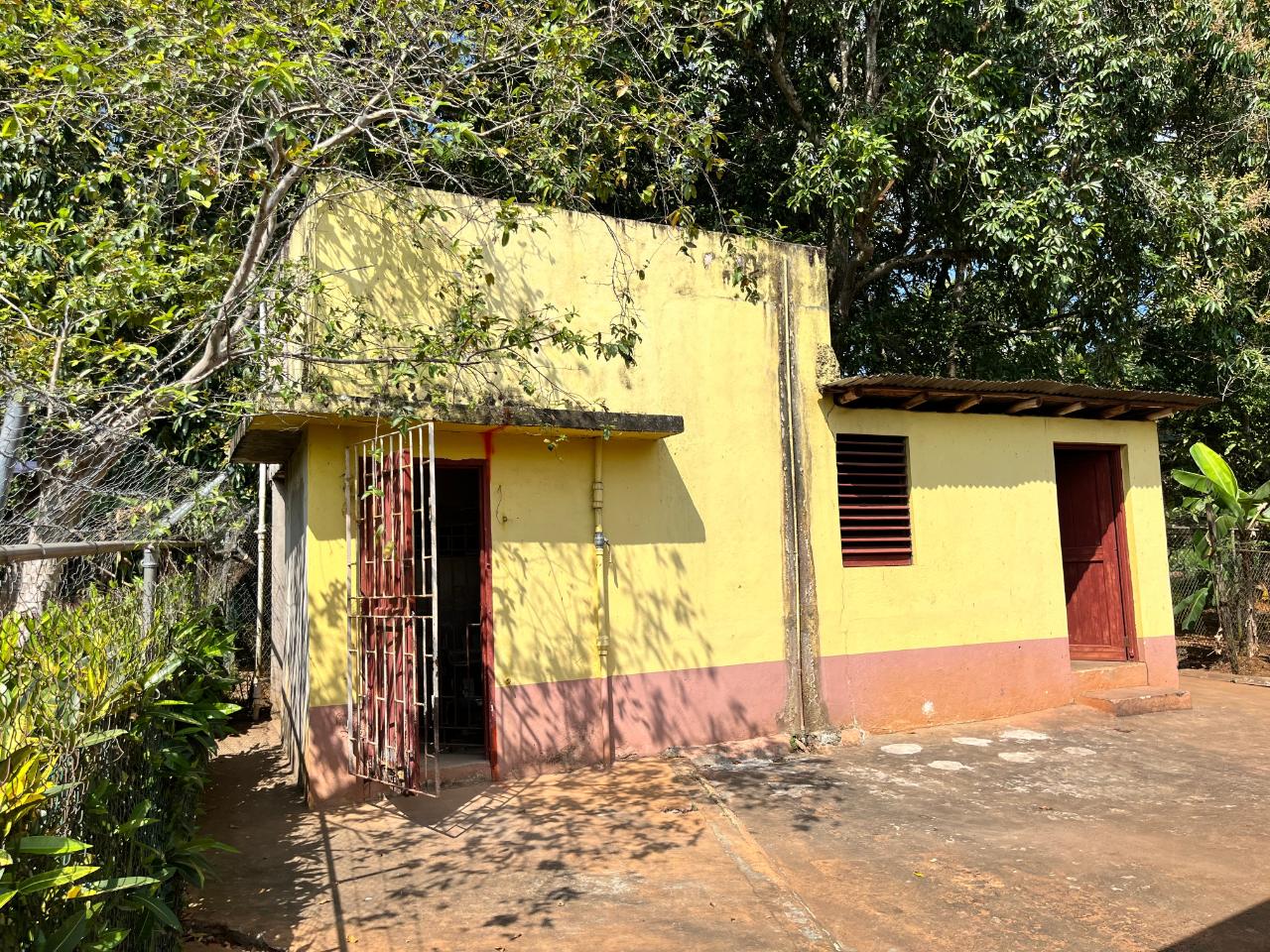 Nineteenth image of Hanson Ave, Santa Cruz in Santa Cruz, St. Elizabeth, Jamaica - property is For Sale