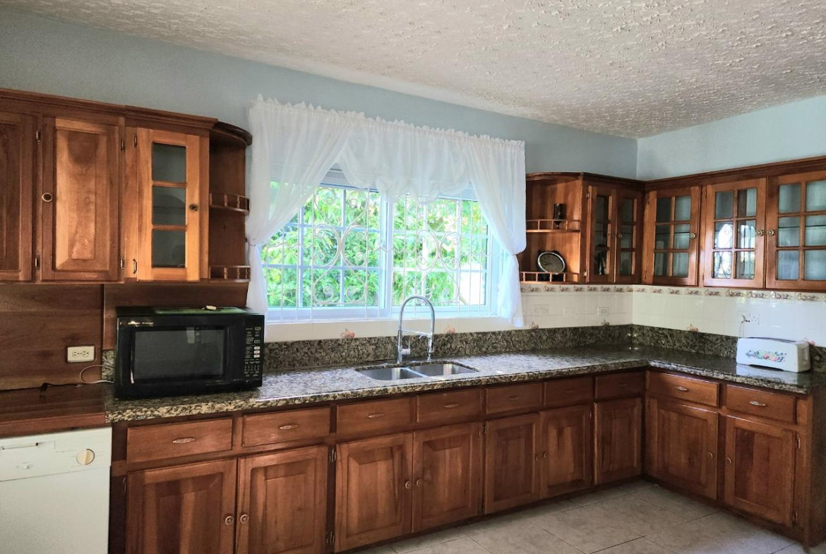 Eighth image of Palm Circle in Unity Hall, St. James, Jamaica - property is For Sale