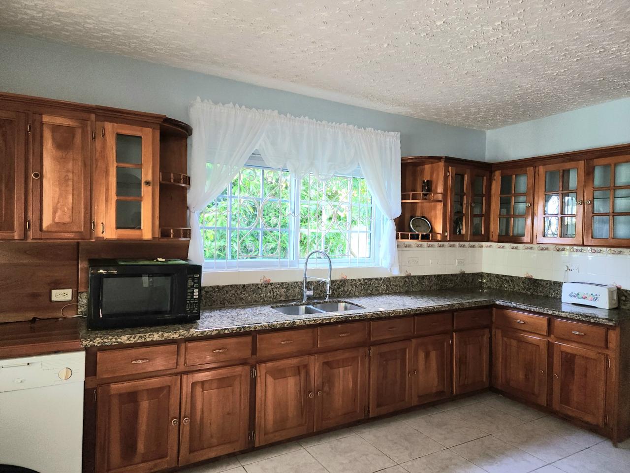 Eighth image of Palm Circle in Unity Hall, St. James, Jamaica - property is For Sale