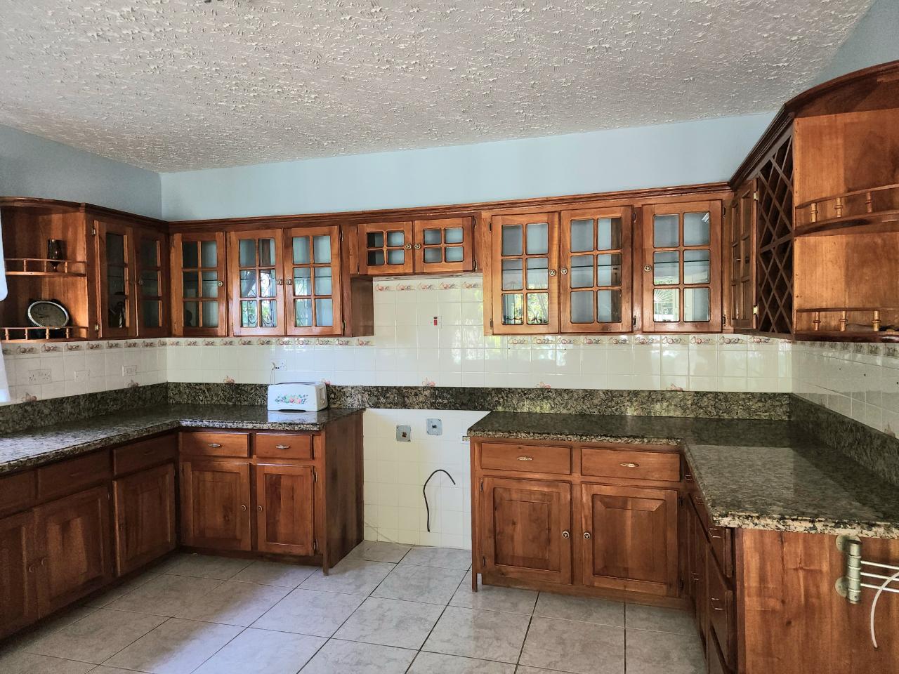 Ninth image of Palm Circle in Unity Hall, St. James, Jamaica - property is For Sale