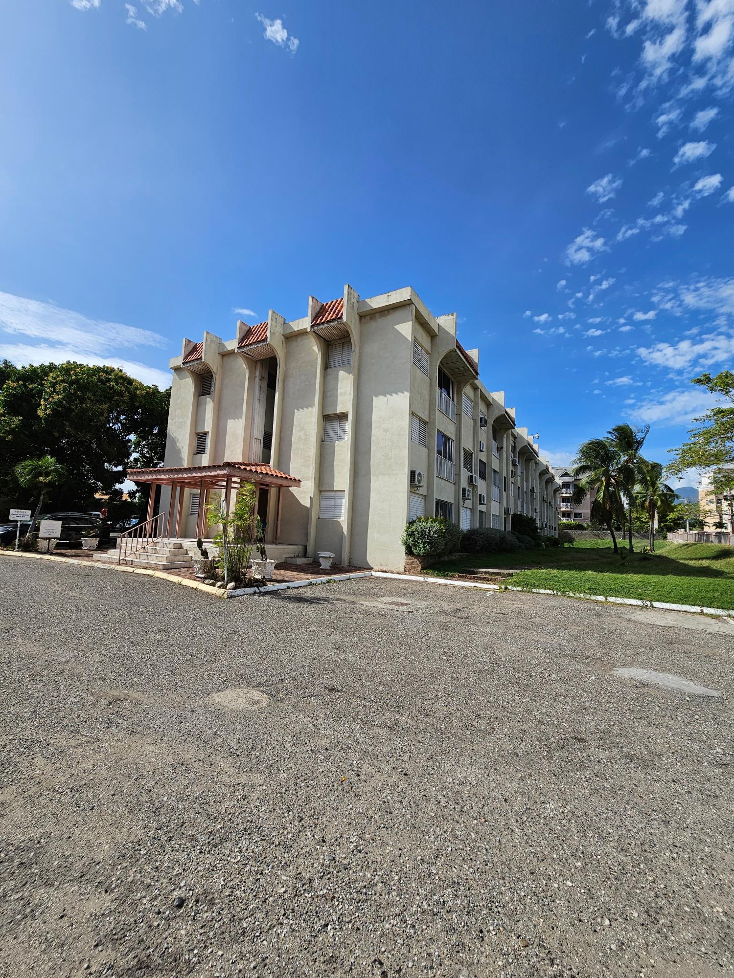 Charming-First-Floor-Apartment-for-Sale-in-St.-Andrew-Jamaica Second image of 15-15a Kensington Crescent in NEW KINGSTON, St. Andrew, Jamaica - property is For Sale