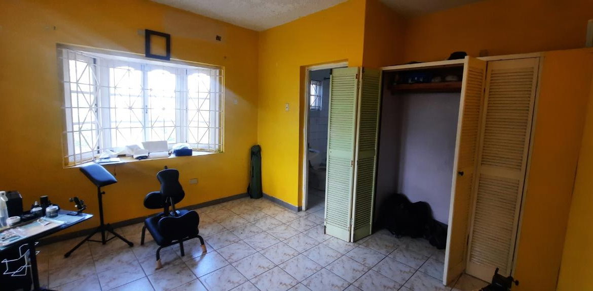 Fifth image of 16 Throne Circle in Kingston 19, St. Andrew, Jamaica - property is For Sale