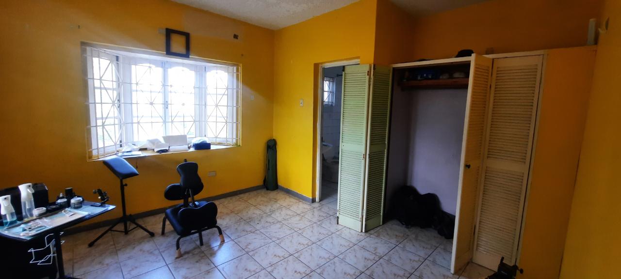 Fifth image of 16 Throne Circle in Kingston 19, St. Andrew, Jamaica - property is For Sale
