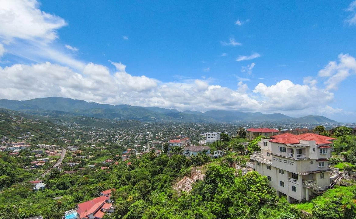 Ninth image of 16 Throne Circle in Kingston 19, St. Andrew, Jamaica - property is For Sale