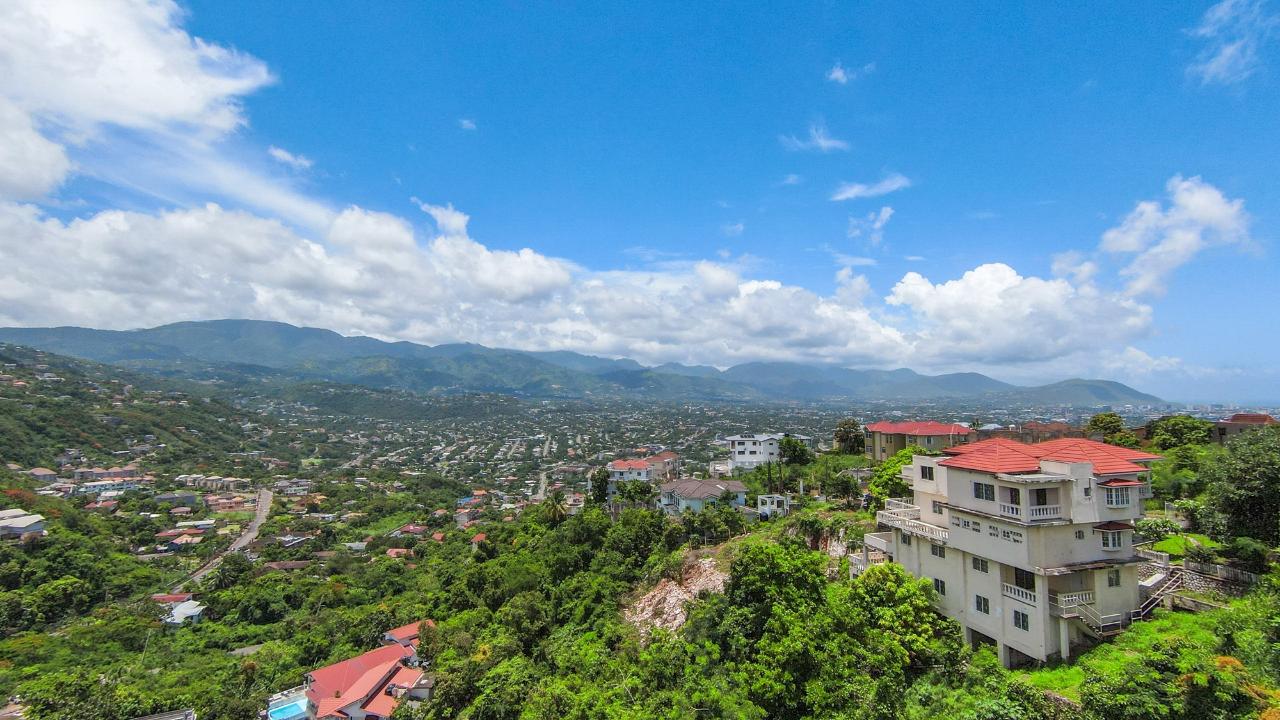 Ninth image of 16 Throne Circle in Kingston 19, St. Andrew, Jamaica - property is For Sale