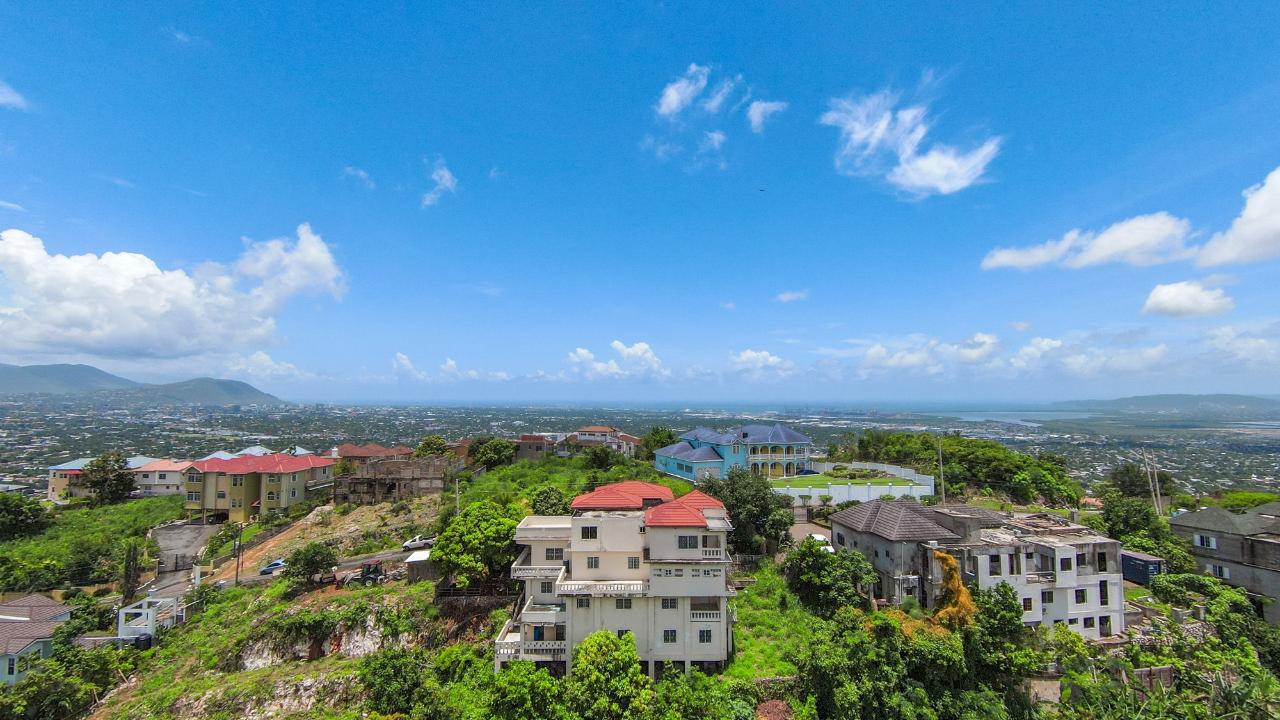 Tenth image of 16 Throne Circle in Kingston 19, St. Andrew, Jamaica - property is For Sale