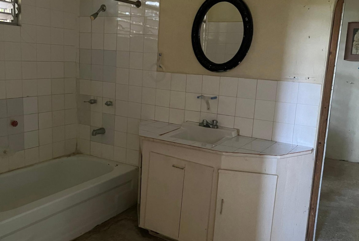 Seventeenth image of 261 Wendy Clse Paradise Acres in Montego Bay, St. James, Jamaica - property is For Sale