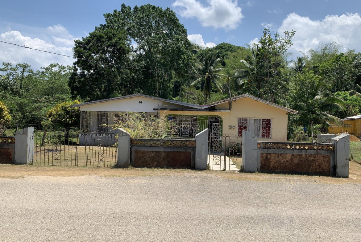 Third image of Bunker's Hill in Bunkers Hill, Trelawny, Jamaica - property is For Sale