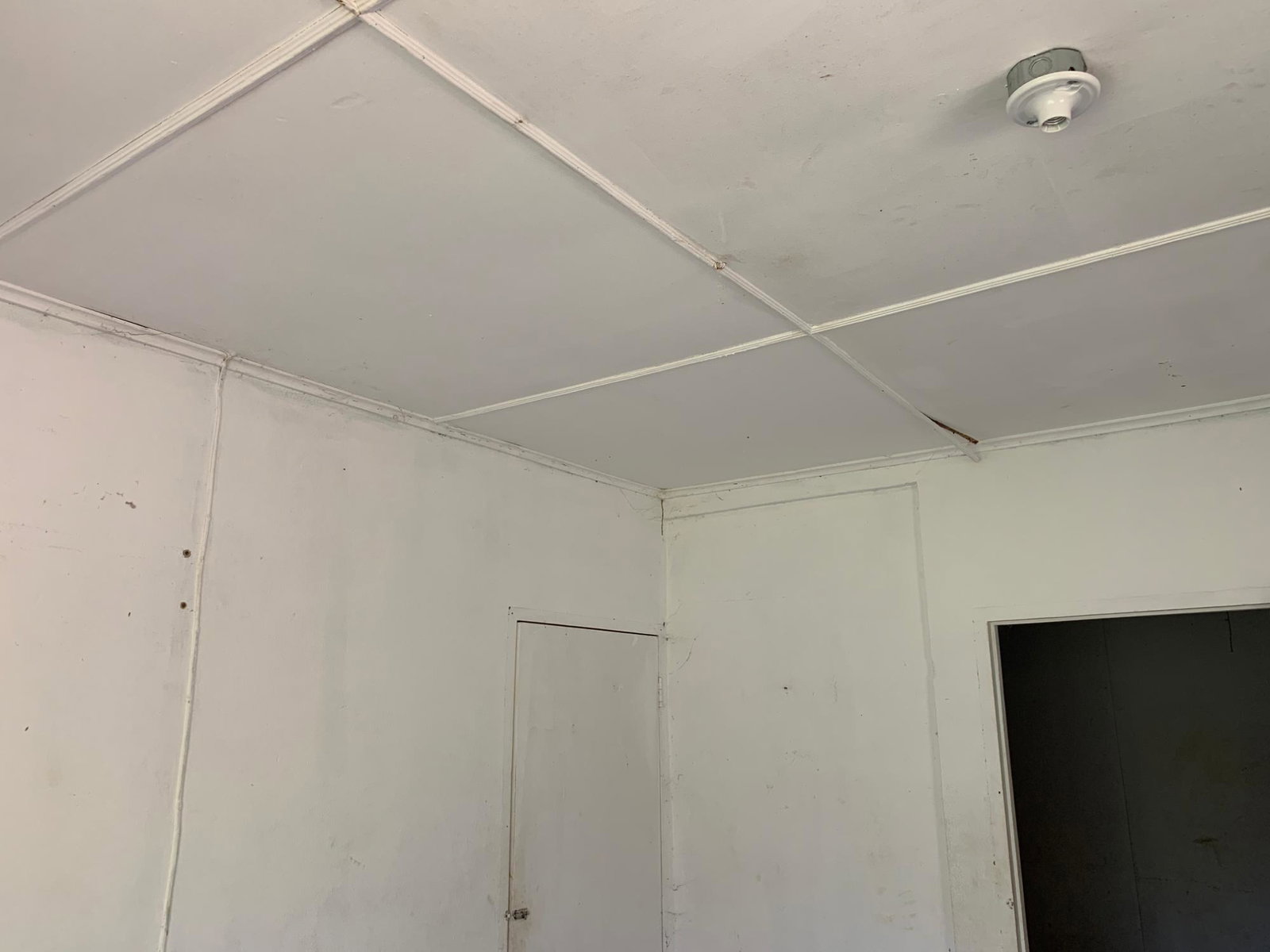 Charming-Fixer-Upper-in-Bunkers-Hill-Trelawny-Ideal-for-Families Seventh image of Bunker's Hill in Bunkers Hill, Trelawny, Jamaica - property is For Sale