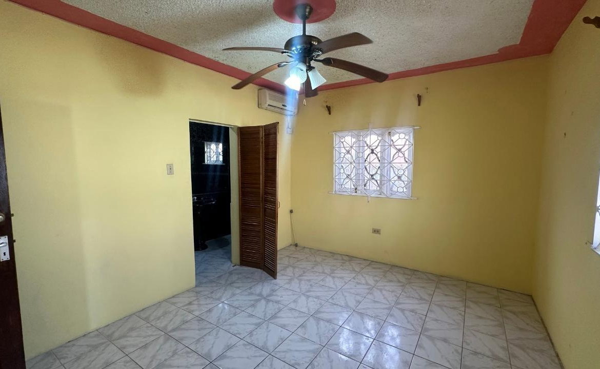 Second image of 44 West Queens Park in Greater Portmore, St. Catherine, Jamaica - property is For Rent