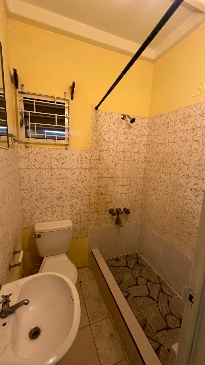 Eleventh image of 44 West Queens Park in Greater Portmore, St. Catherine, Jamaica - property is For Rent