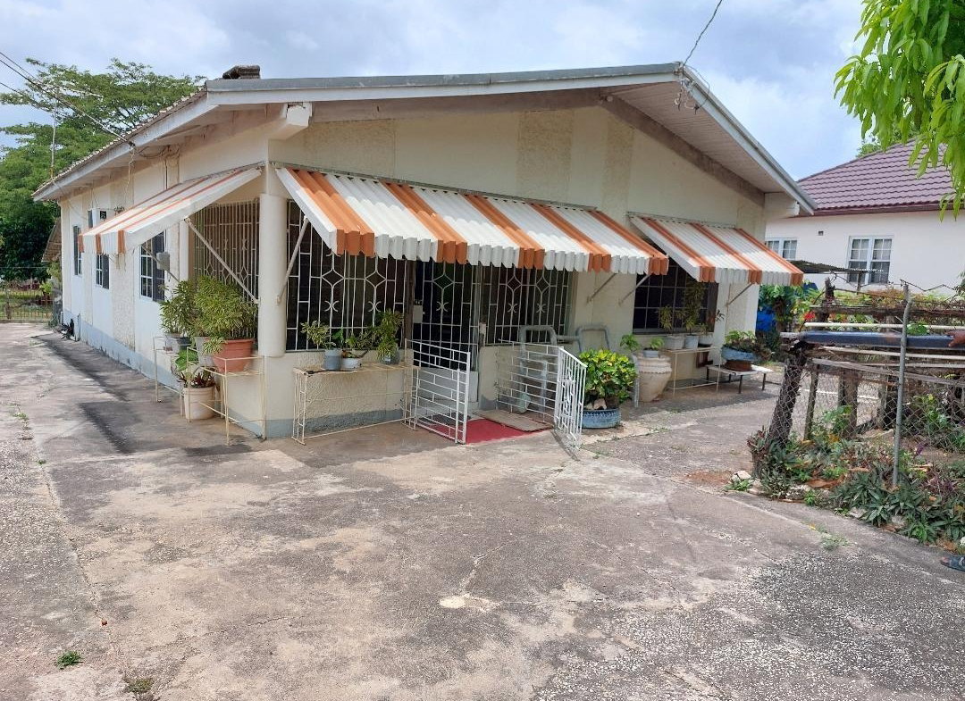 First image of Part of Palmers Cross, cl in Palmers Cross, Clarendon, Jamaica - property is For Sale
