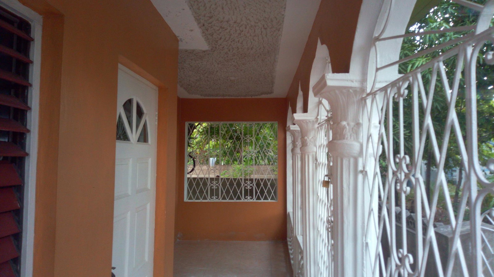 Twelfth image of 372 Queens Park in Greater Portmore, St. Catherine, Jamaica - property is For Sale