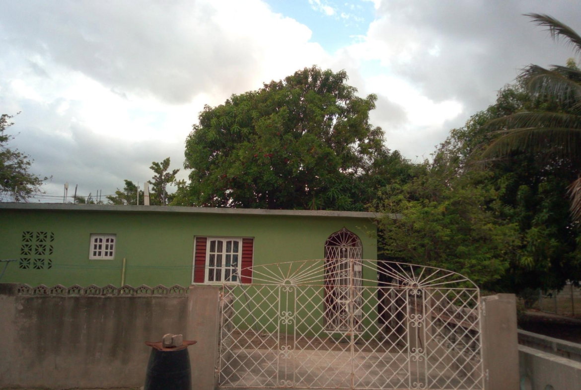 First image of 372 Queens Park in Greater Portmore, St. Catherine, Jamaica - property is For Sale