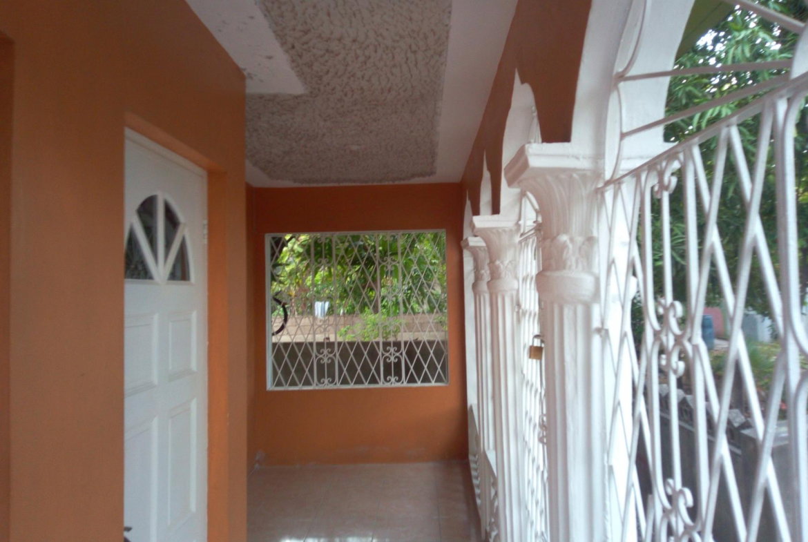 Seventh image of 372 Queens Park in Greater Portmore, St. Catherine, Jamaica - property is For Sale