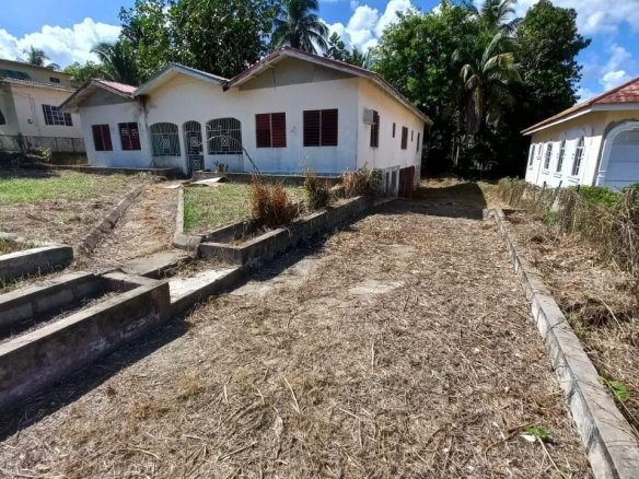 First image of 21 Orlando Crescent in Santa Cruz, St. Elizabeth, Jamaica - property is For Sale
