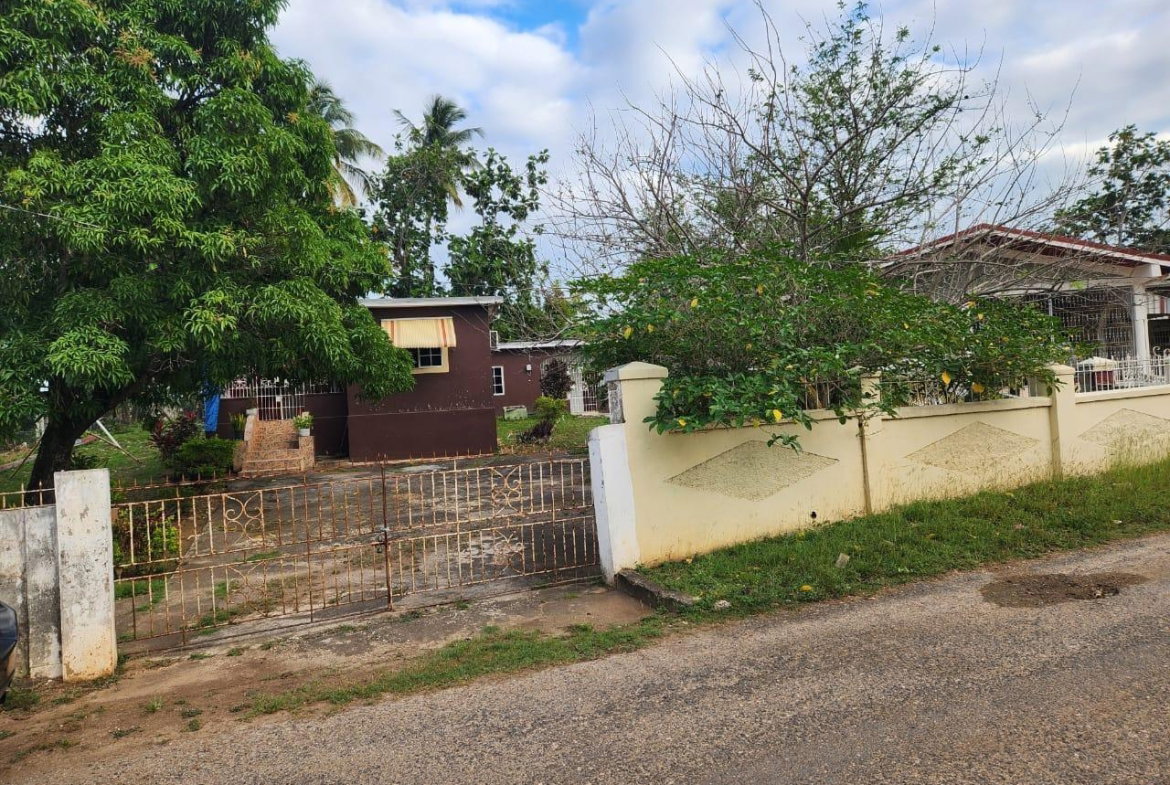 First image of 4 Oliver Place, May Pen in May Pen, Clarendon, Jamaica - property is For Sale