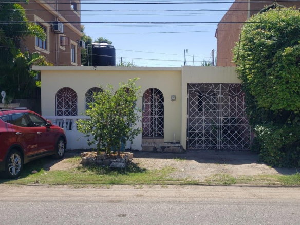 First image of 8 North 30th Street in Greater Portmore, St. Catherine, Jamaica - property is For Sale
