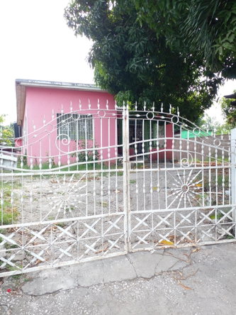Seventh image of 37 St. Johns Road, Spanish t in Spanish Town, St. Catherine, Jamaica - property is For Sale