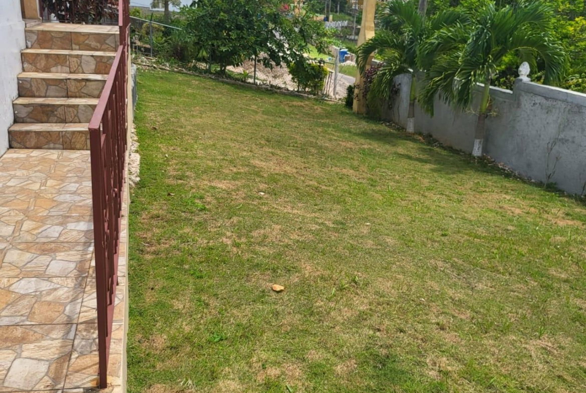 Twenty-First image of Three Chains in Mandeville, Manchester, Jamaica - property is For Sale