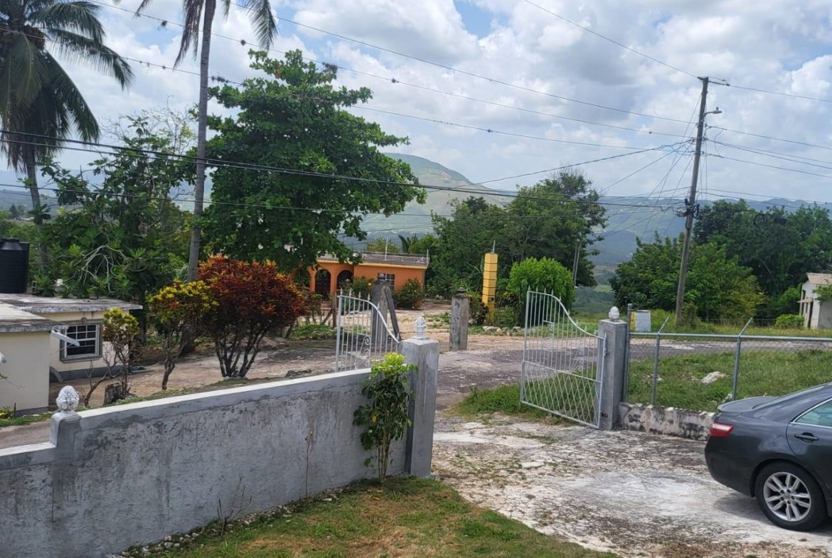 Twenty-Fourth image of Three Chains in Mandeville, Manchester, Jamaica - property is For Sale