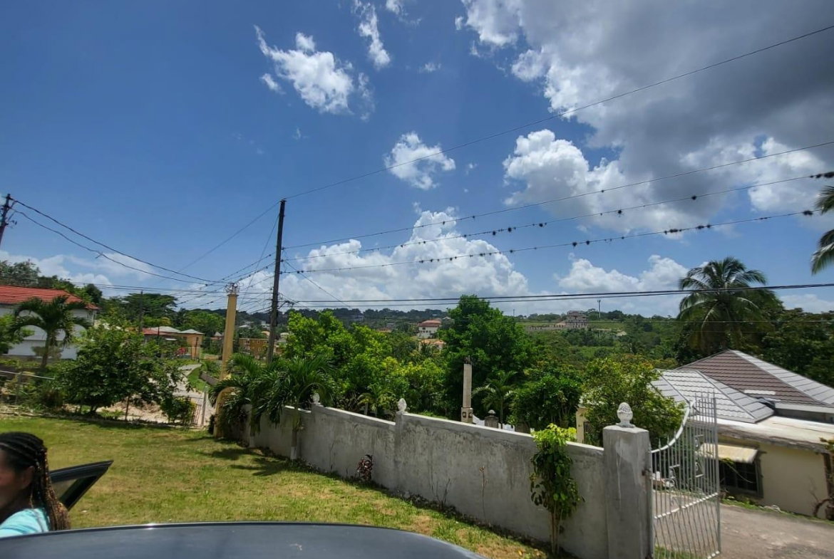 Thirtieth image of Three Chains in Mandeville, Manchester, Jamaica - property is For Sale