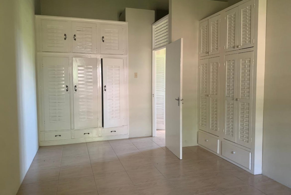 Sixth image of sl 10-pt of Thompson Close in Red Hills, St. Andrew, Jamaica - property is For Sale