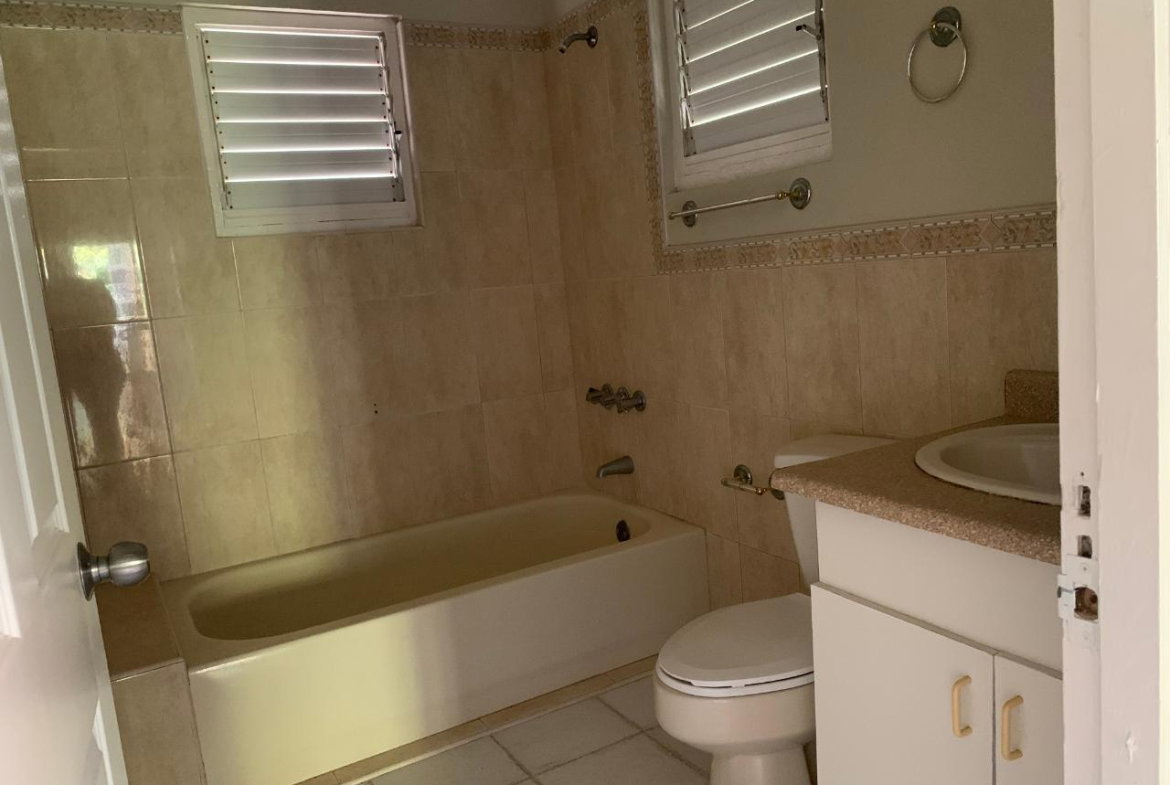 Seventh image of sl 10-pt of Thompson Close in Red Hills, St. Andrew, Jamaica - property is For Sale