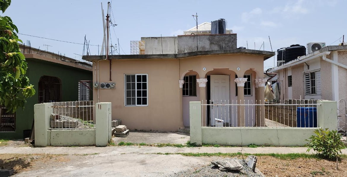 Twelfth image of 11 East Queen Park in Greater Portmore, St. Catherine, Jamaica - property is For Sale