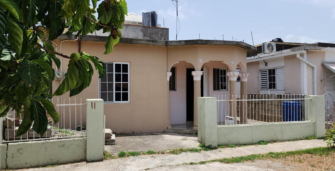 Thirteenth image of 11 East Queen Park in Greater Portmore, St. Catherine, Jamaica - property is For Sale