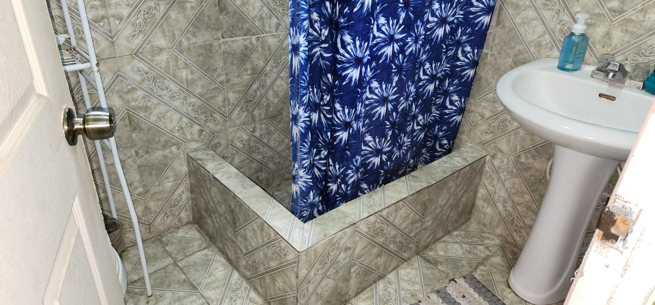 Fifth image of 11 East Queen Park in Greater Portmore, St. Catherine, Jamaica - property is For Sale