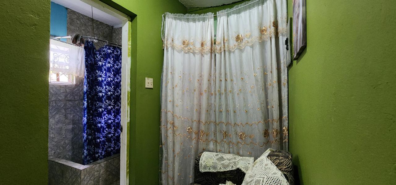 Seventh image of 11 East Queen Park in Greater Portmore, St. Catherine, Jamaica - property is For Sale