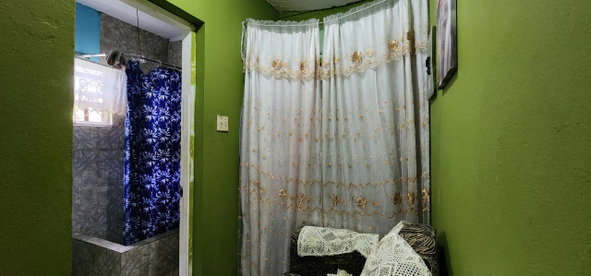 Seventh image of 11 East Queen Park in Greater Portmore, St. Catherine, Jamaica - property is For Sale