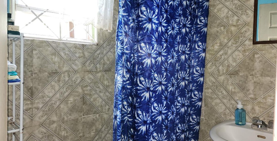 Eighth image of 11 East Queen Park in Greater Portmore, St. Catherine, Jamaica - property is For Sale