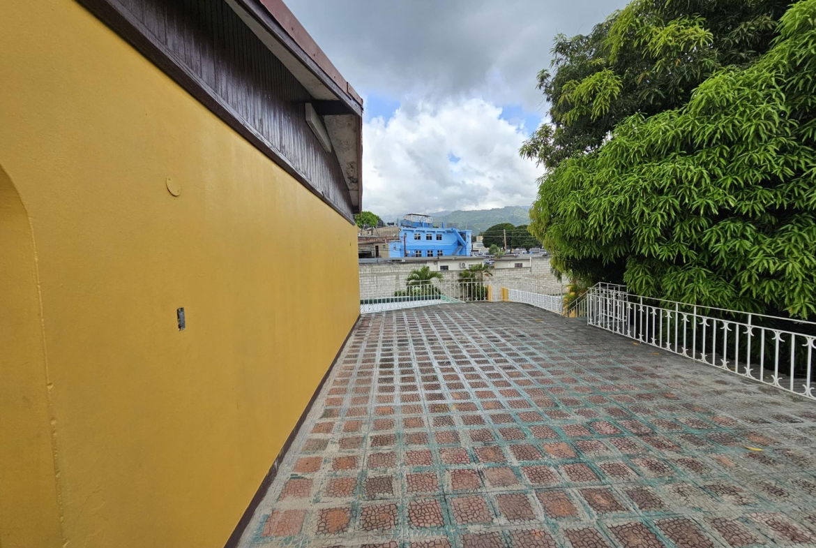 Seventh image of 24-121 1/2 Constant Spring Road in CONSTANT SPRING, St. Andrew, Jamaica - property is For Sale